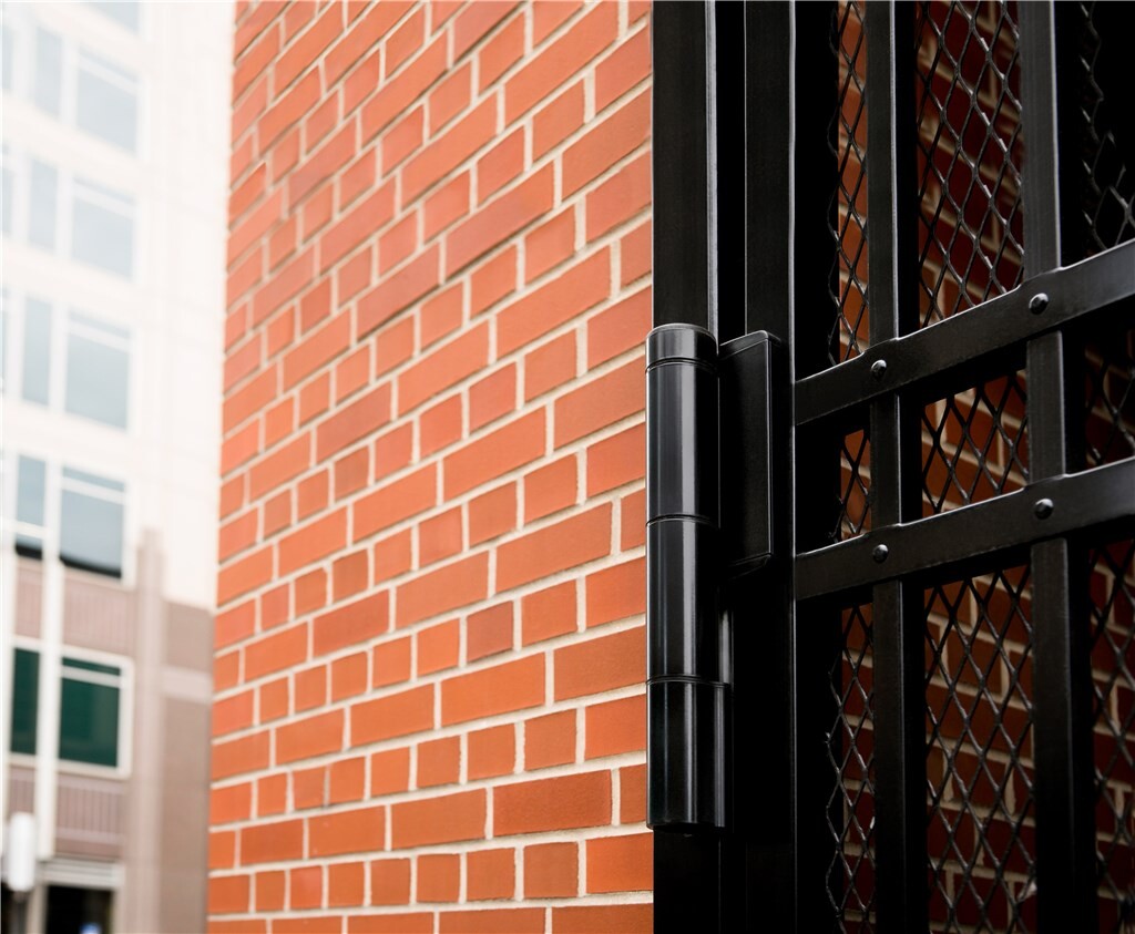 Ferme-porte hydraulique et 180° Charnière dans un MAMMOTH-HD